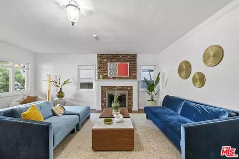 Living - 505 Panama Ave, Long Beach, CA 90814 photo 1 of 4