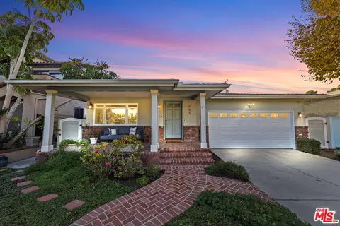 Exterior - 505 Panama Ave, Long Beach, CA 90814 photo 1 of 11