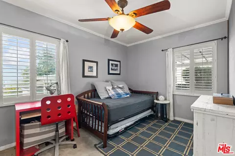 Bedroom - 10405 Pinyon Ave, Tujunga, CA 91042 photo 1 of 5