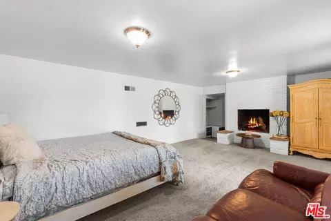 Bedroom - 10405 Pinyon Ave, Tujunga, CA 91042 photo 5 of 5