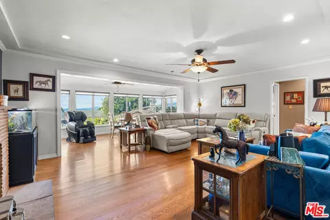 Living - 10405 Pinyon Ave, Tujunga, CA 91042 photo 1 of 4