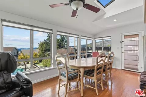 Dining - 10405 Pinyon Ave, Tujunga, CA 91042 photo 1 of 4