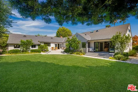 14903 Pampas Ricas Blvd, Pacific Palisades, CA 90272