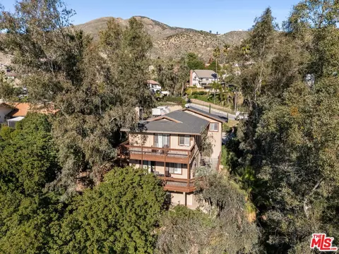 3595 Citrus St, Highland, CA 92346