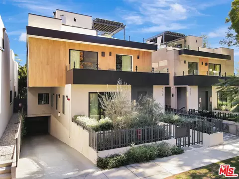 656 Huntley Dr #102, West Hollywood, CA 90069
