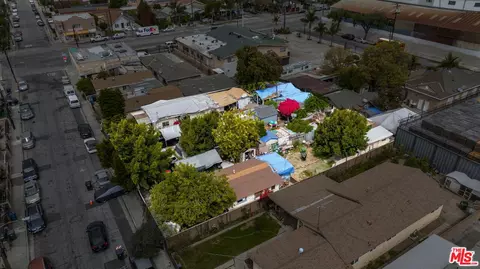1819 E 66th St, Los Angeles, CA 90001