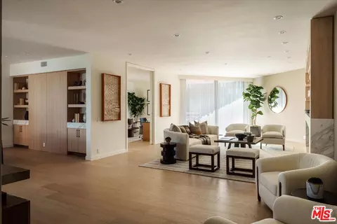 300 N Swall Dr #308, Beverly Hills, CA 90211