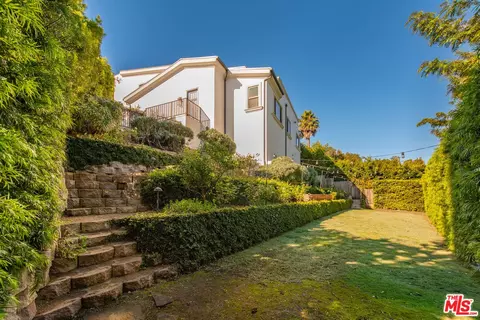 28935 W Beach Ln, Malibu, CA 90265