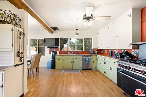 Kitchen - 15617 Mondamon Rd, Apple Valley, CA 92307 photo 1 of 2