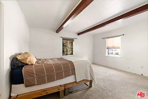 Bedroom - 15617 Mondamon Rd, Apple Valley, CA 92307 photo 5 of 7
