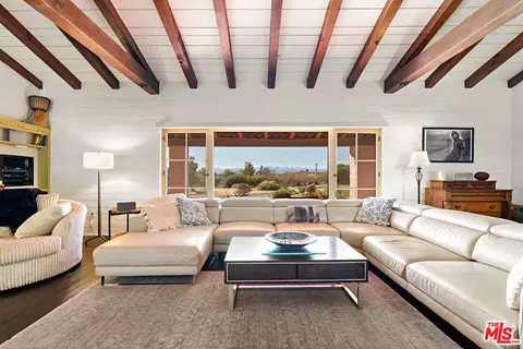 Living - 15617 Mondamon Rd, Apple Valley, CA 92307 photo 4 of 5