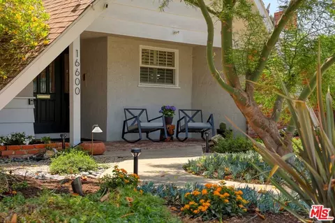16600 Nordhoff St, North Hills, CA 91343