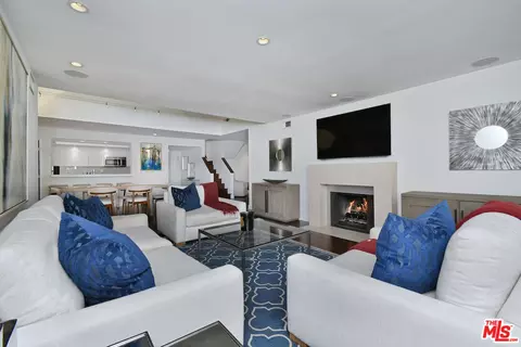 851 N Kings Rd #310, West Hollywood, CA 90069