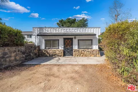 Exterior - 41322 De Luz Rd, Fallbrook, CA 92028 photo 3 of 8