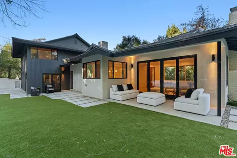 16708 Chaplin Ave, Encino, CA 91436