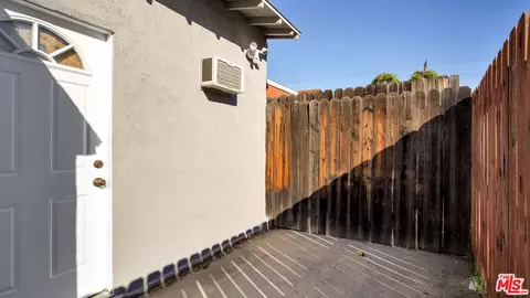 46 E Montana St, Pasadena, CA 91103 photo 32