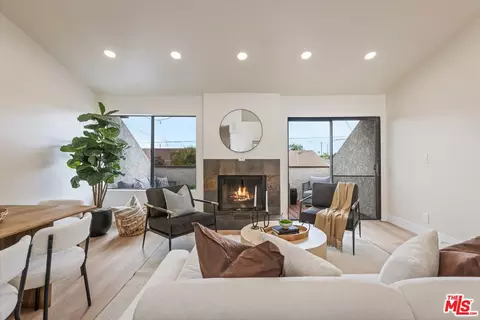 164 W 220th St #10, Carson, CA 90745 photo 6