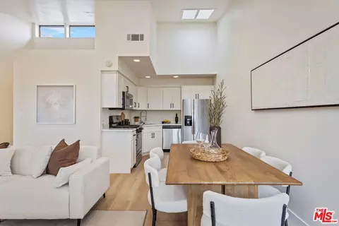 164 W 220th St #10, Carson, CA 90745 photo 12