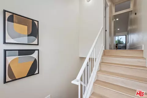 164 W 220th St #10, Carson, CA 90745 photo 3
