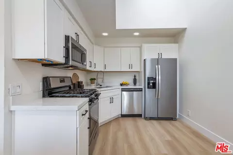 164 W 220th St #10, Carson, CA 90745 photo 14