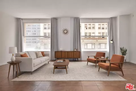 215 W 7th St #307, Los Angeles, CA 90014