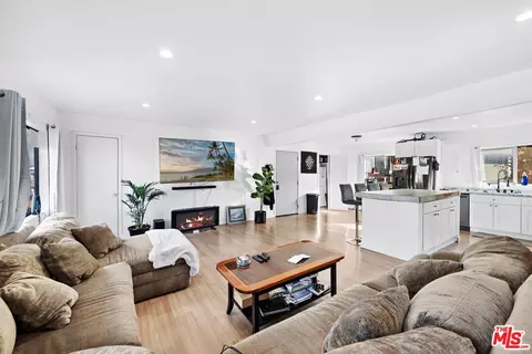 Other - 1925 Wallace Ave, Costa Mesa, CA 92627 photo 3 of 4