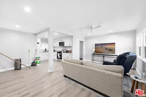 Entry Way - 1925 Wallace Ave, Costa Mesa, CA 92627 photo 1 of 1
