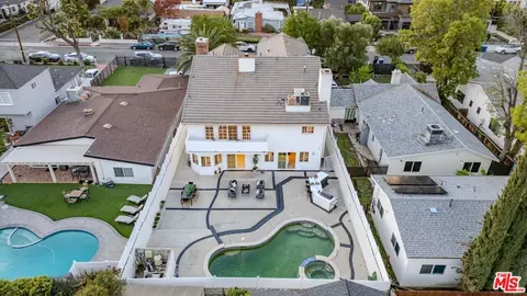 5514 Sylvia Ave, Tarzana, CA 91356