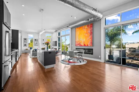 13320 Beach Ave #304, Marina Del Rey, CA 90292