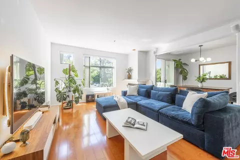 12633 Moorpark St #212, Studio City, CA 91604