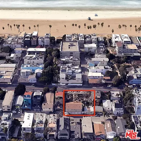2712 Pacific Ave, Venice, CA 90291