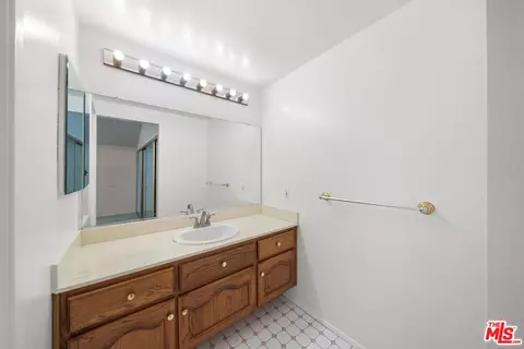 Bath - 2070 Dacian St, Walnut, CA 91789 photo 1 of 2