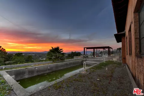 Exterior - 3721 Eureka Dr, Studio City, CA 91604 photo 3 of 11