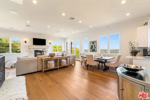 Living - 3721 Eureka Dr, Studio City, CA 91604 photo 1 of 3