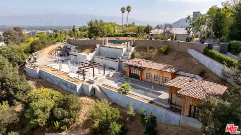 Exterior - 3721 Eureka Dr, Studio City, CA 91604 photo 6 of 11