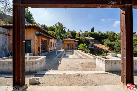 Exterior - 3721 Eureka Dr, Studio City, CA 91604 photo 8 of 11