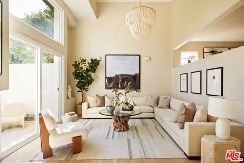 130 Marguerita Ave #13, Santa Monica, CA 90402