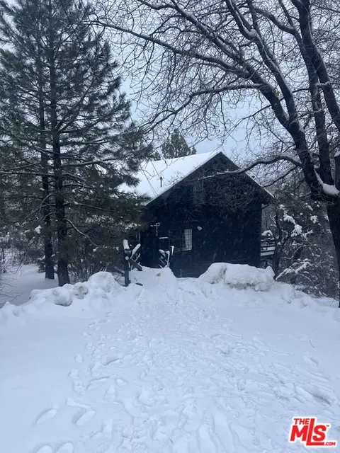 760 Villa Grove Ave, Big Bear City, CA 92314