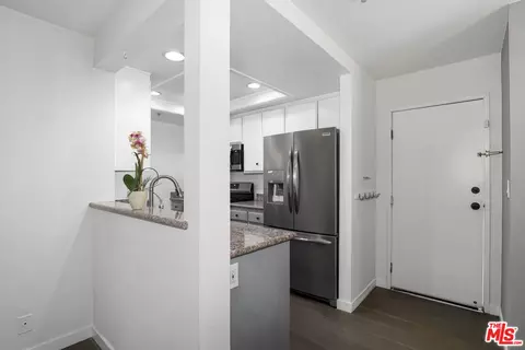 762 E Orange Grove Blvd #5, Pasadena, CA 91104 photo 4