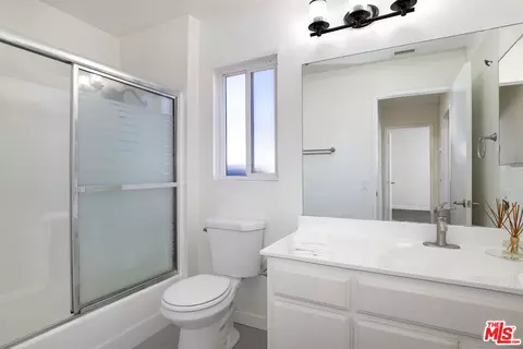 762 E Orange Grove Blvd #5, Pasadena, CA 91104 photo 13