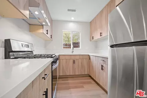 1563 Elizabeth St, Pasadena, CA 91104 photo 31