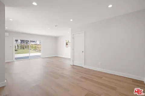 1563 Elizabeth St, Pasadena, CA 91104 photo 11