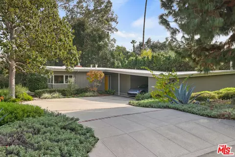 1260 S Euclid Ave, Pasadena, CA 91106