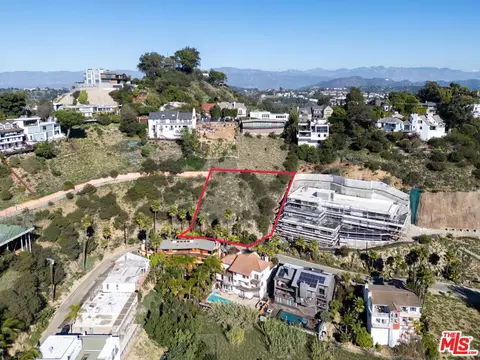 2046 Sunset Plaza Dr, Los Angeles, CA 90069