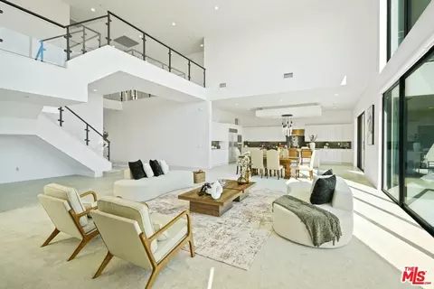11818 N Hillsborough Ln, Porter Ranch, CA 91326