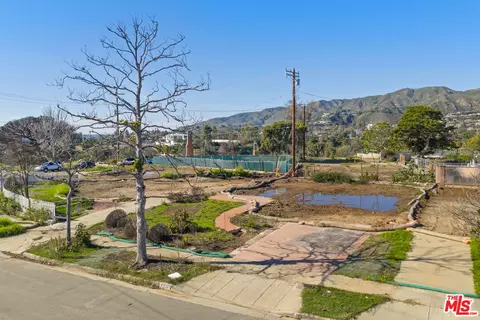 525 Muskingum Pl, Pacific Palisades, CA 90272