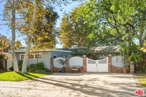 Exterior - 5351 Lemona Ave, Sherman Oaks, CA 91411 photo 1 of 8