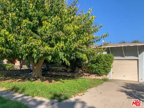 320 S Glenwood Pl, Burbank, CA 91506