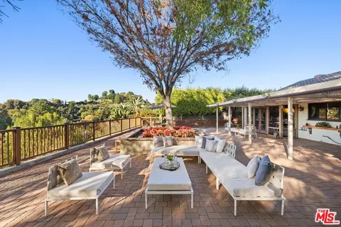 2557 Roscomare Rd, Los Angeles, CA 90077