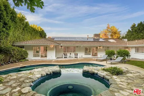 15550 Valley Vista Blvd, Encino, CA 91436
